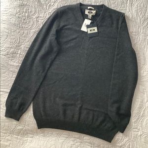 Cashmere men’s sweater.